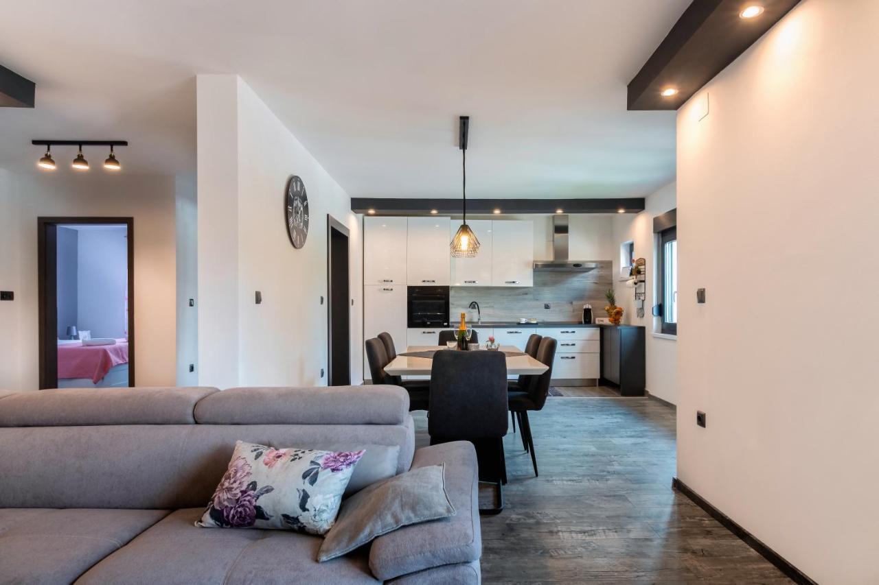 Apartman Gabrijela Muntic Bagian luar foto