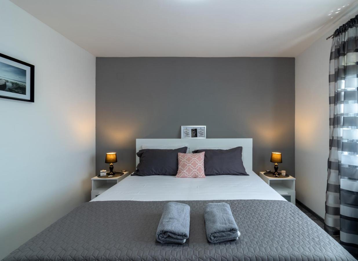 Apartman Gabrijela Muntic Bagian luar foto