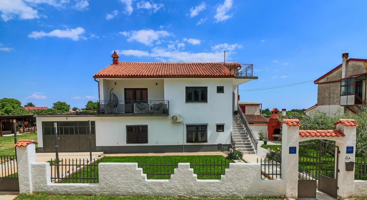 Apartman Gabrijela Muntic Bagian luar foto